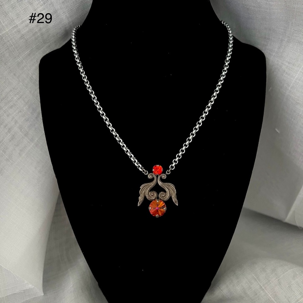 Retired Sabika Necklace From The Vintage Collection S13 Crystal Pendant